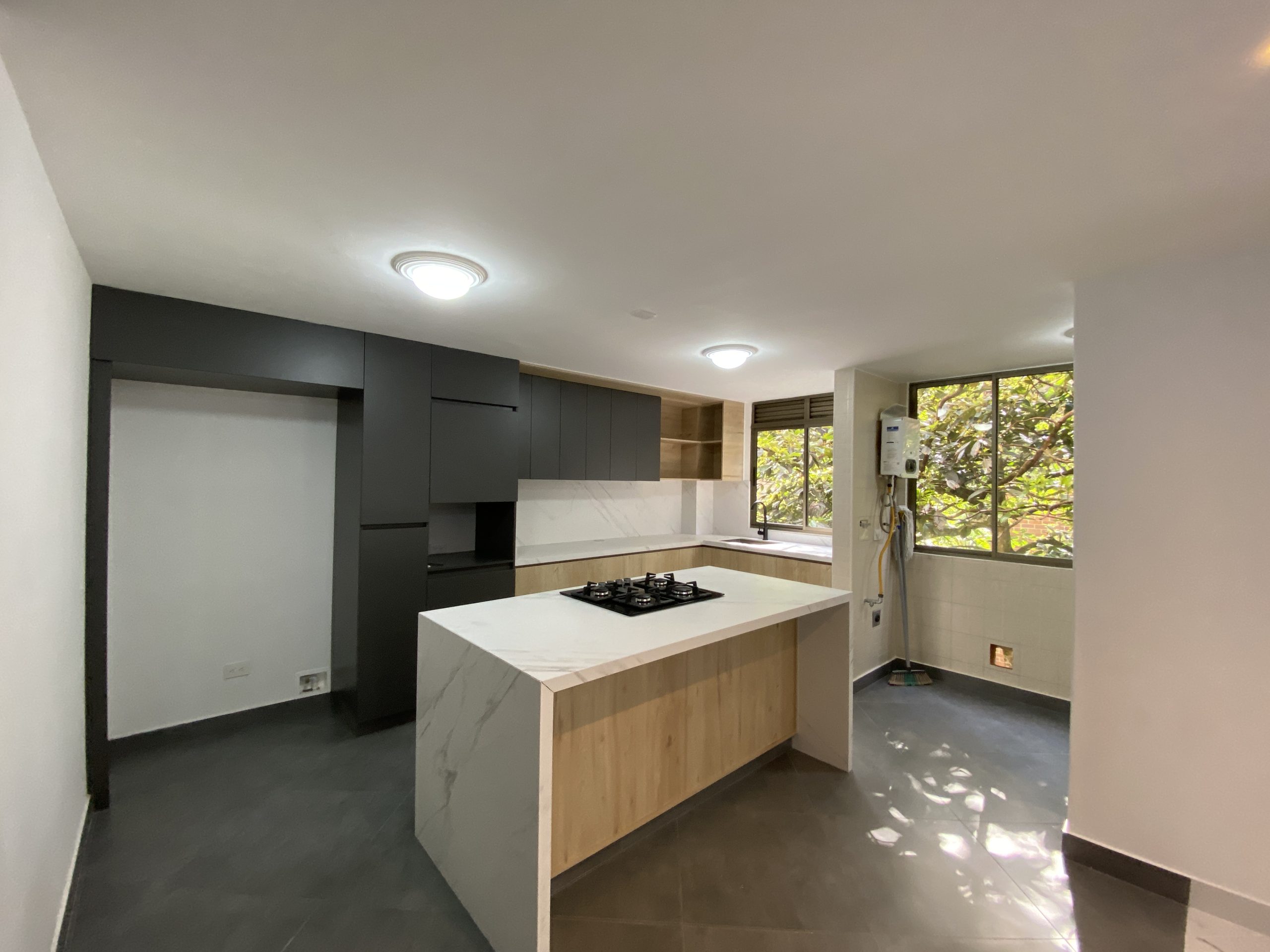 INMOBILIARIA ALBERTO VÉLEZ M. VENTA APARTAMENTO ENVIGADO 2