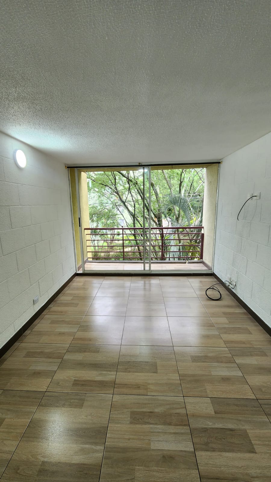 INMOBILIARIA ALBERTO VÉLEZ M. VENTA APARTAMENTO SANTA MÓNICA 1 (2)