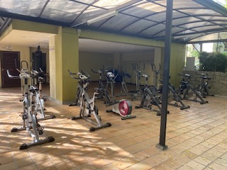 INMOBILIARIA ALBERTO VÉLEZ M. VENTA APARTAMENTO SANTA MÓNICA 10