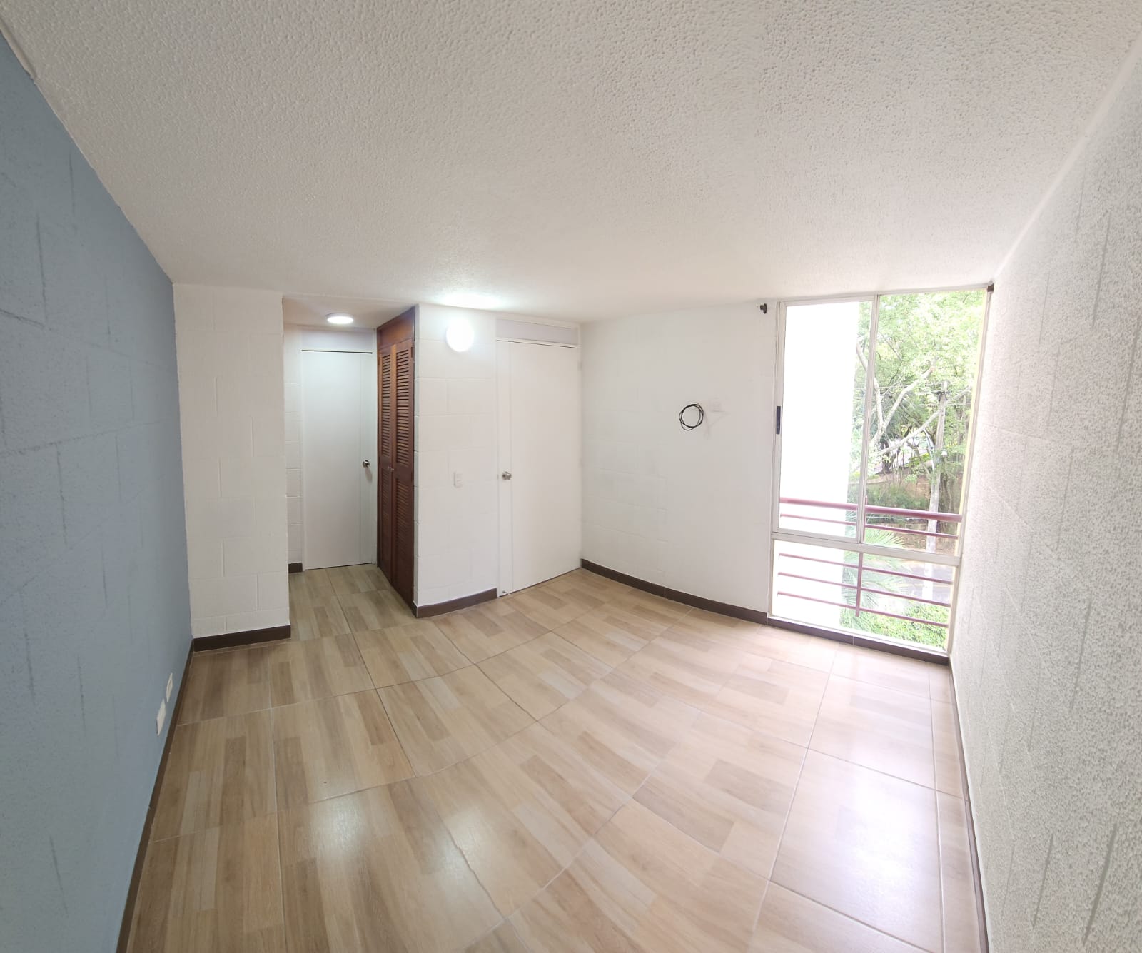INMOBILIARIA ALBERTO VÉLEZ M. VENTA APARTAMENTO SANTA MÓNICA 2